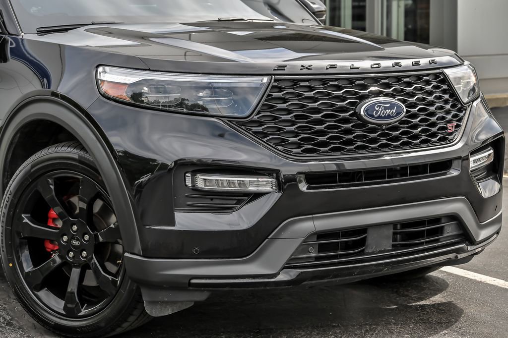 Certified 2022 Ford Explorer ST w/ Equipment Group 401A AWD/4WD image 2