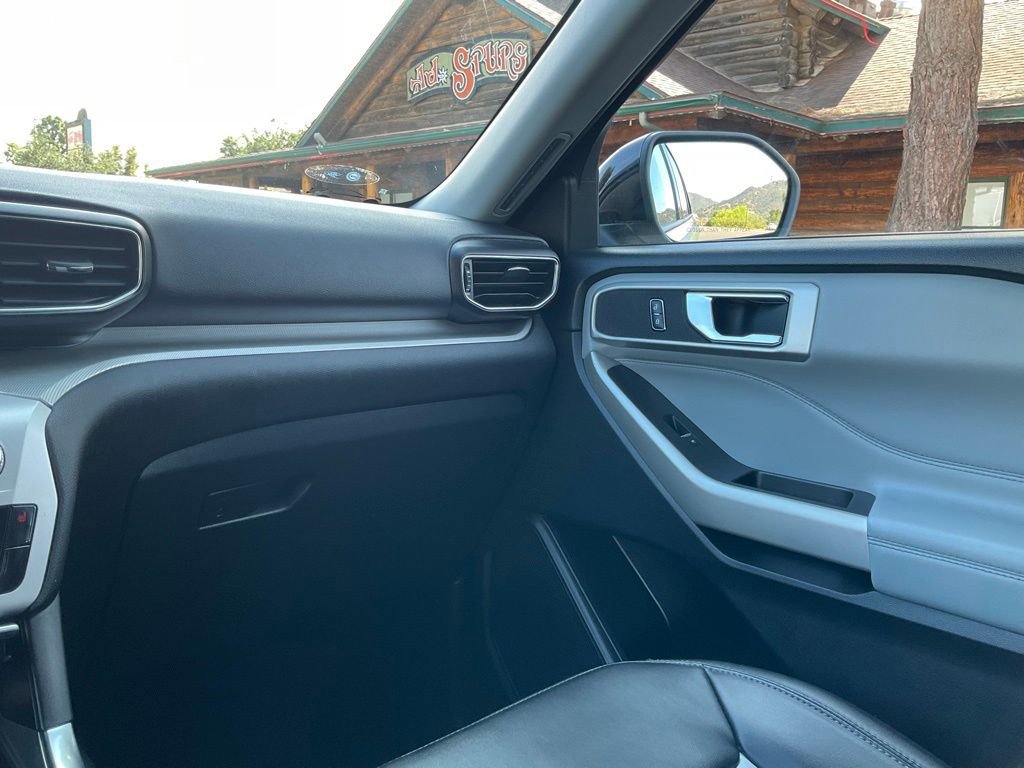 Certified 2022 Ford Explorer XLT w/ Equipment Group 202A image 72