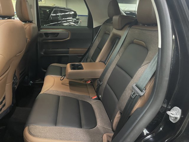 Certified 2025 Ford Bronco Sport Outer Banks w/ Outer Banks Tech Package+ AWD/4WD image 16