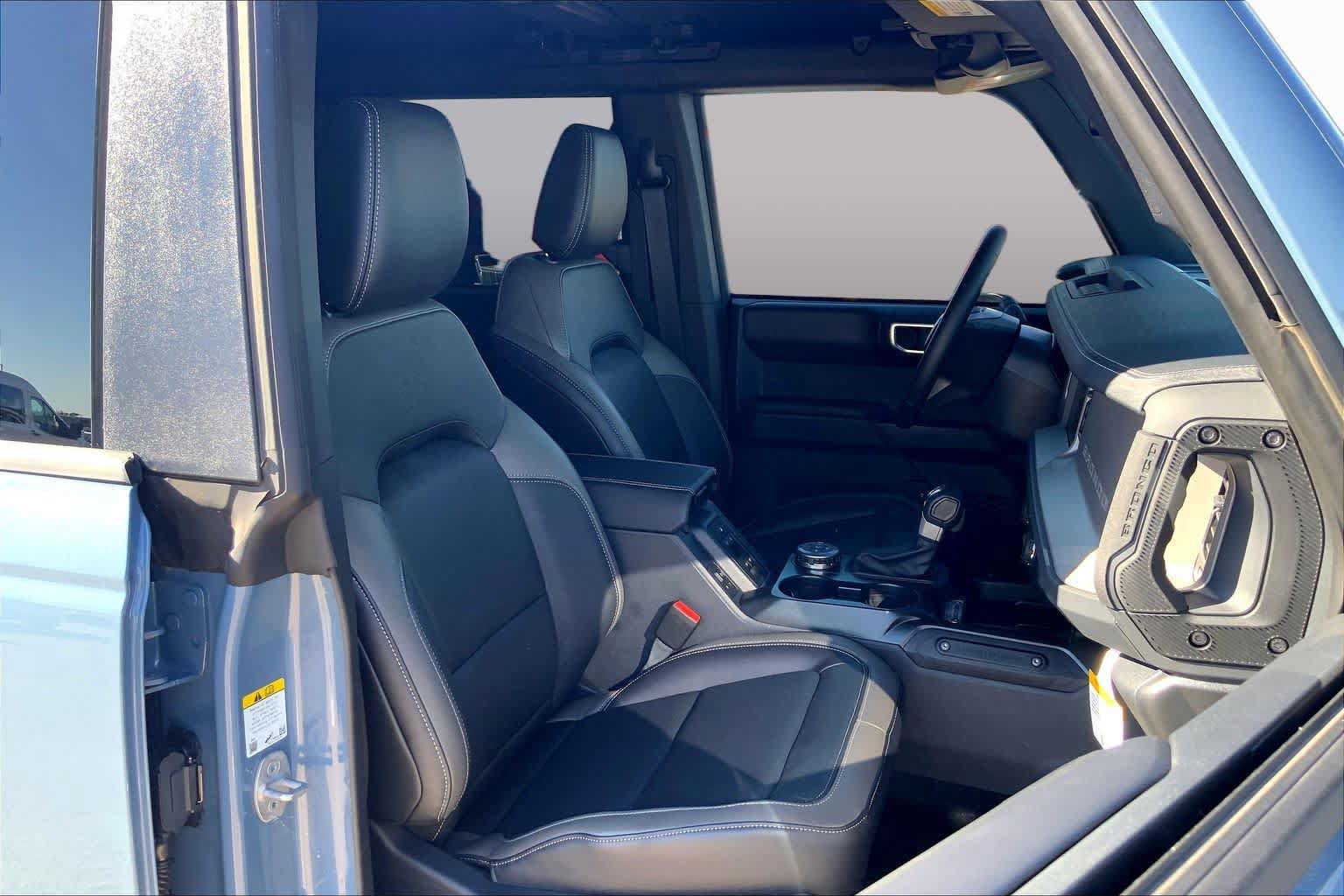 Certified 2025 Ford Bronco Outer Banks AWD/4WD image 9