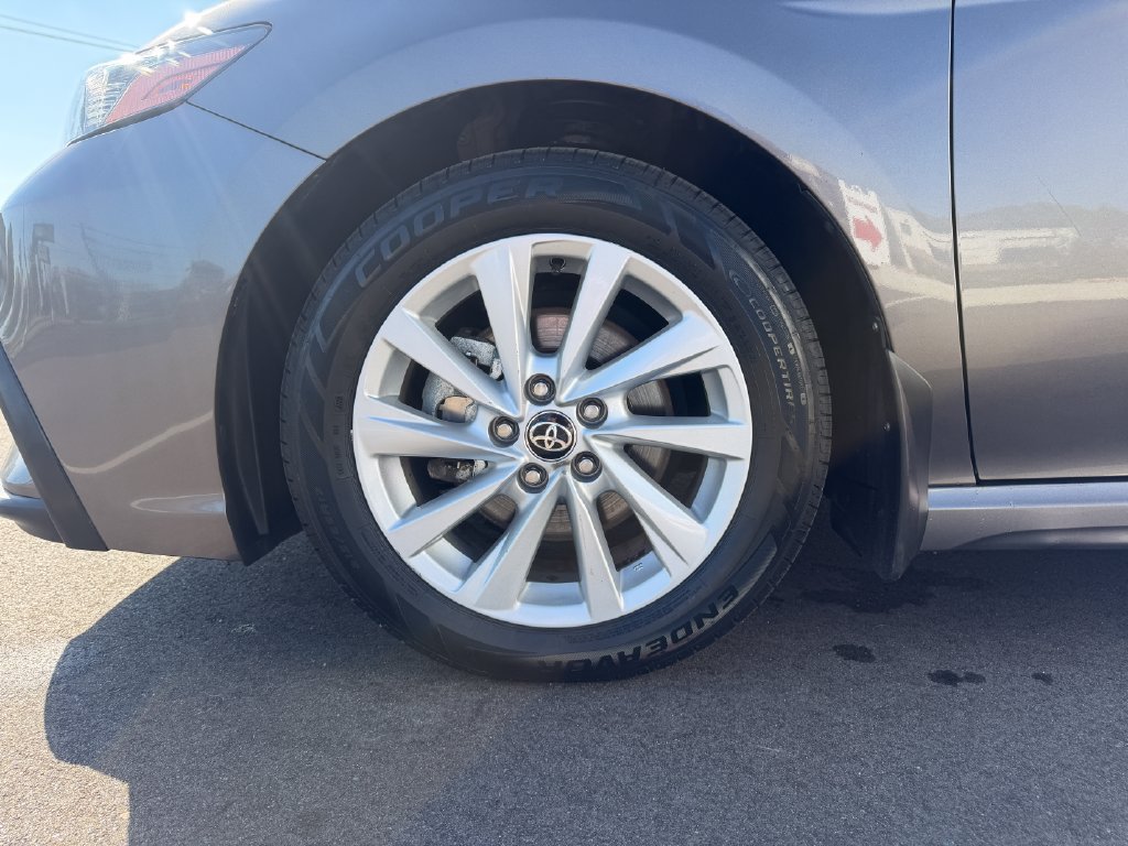 Used 2024 Toyota Camry SE FWD image 12