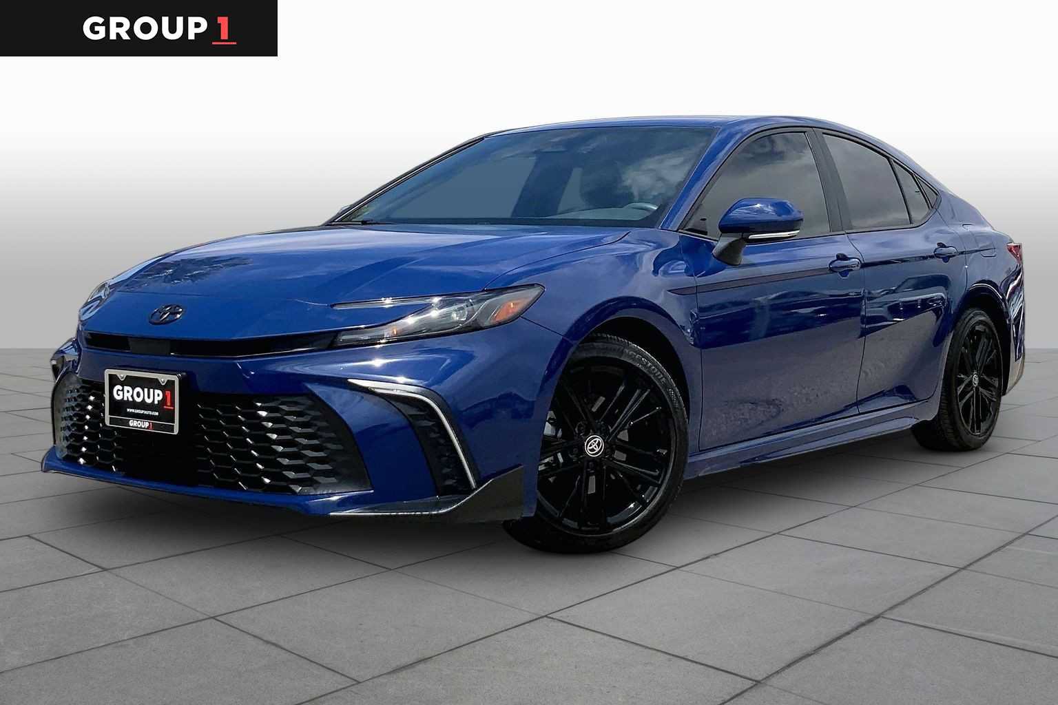 Used 2025 Toyota Camry SE w/ Convenience Package FWD video 1