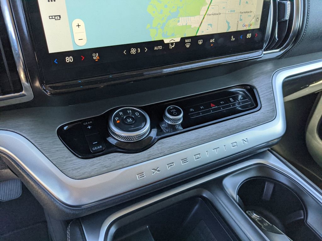 Certified 2025 Ford Expedition Platinum image 31