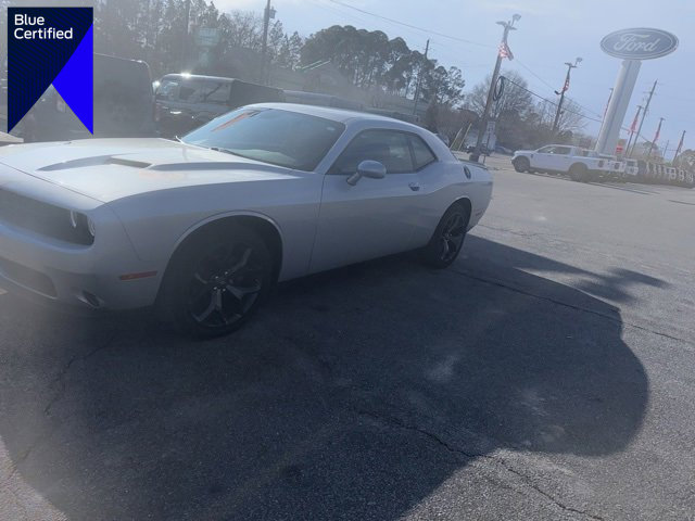 Used 2020 Dodge Challenger SXT w/ Blacktop Package image 1