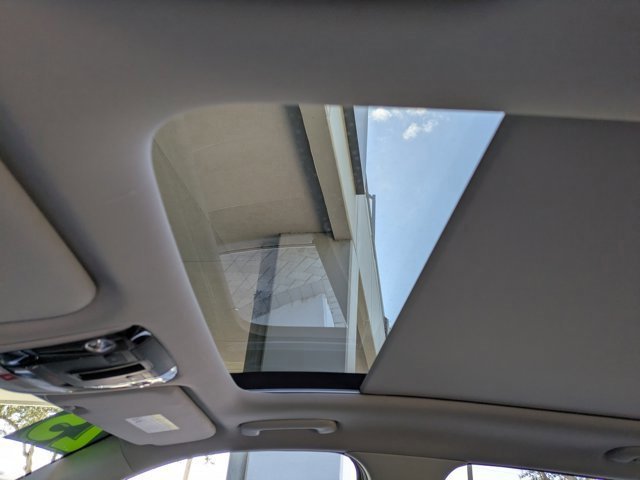 Used 2025 Kia Sorento SX image 29