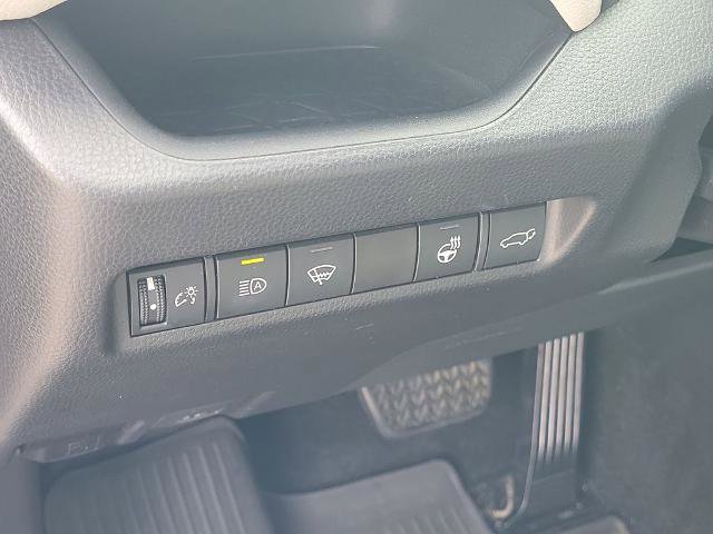 Used 2021 Toyota RAV4 XLE Premium FWD image 25