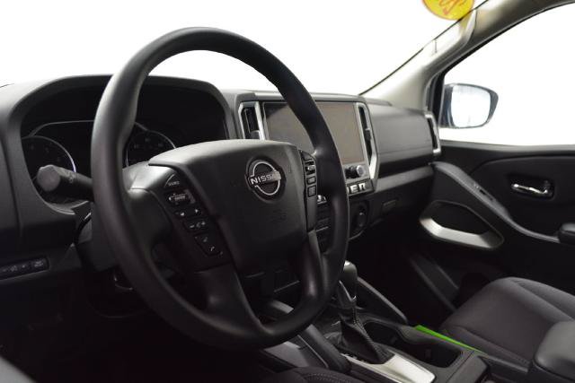 Used 2025 Nissan Frontier SV AWD/4WD image 10