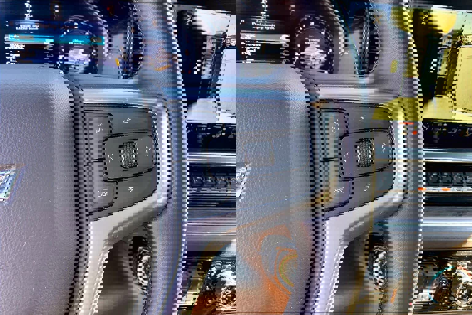 Used 2024 Chevrolet Silverado 1500 LTZ image 24