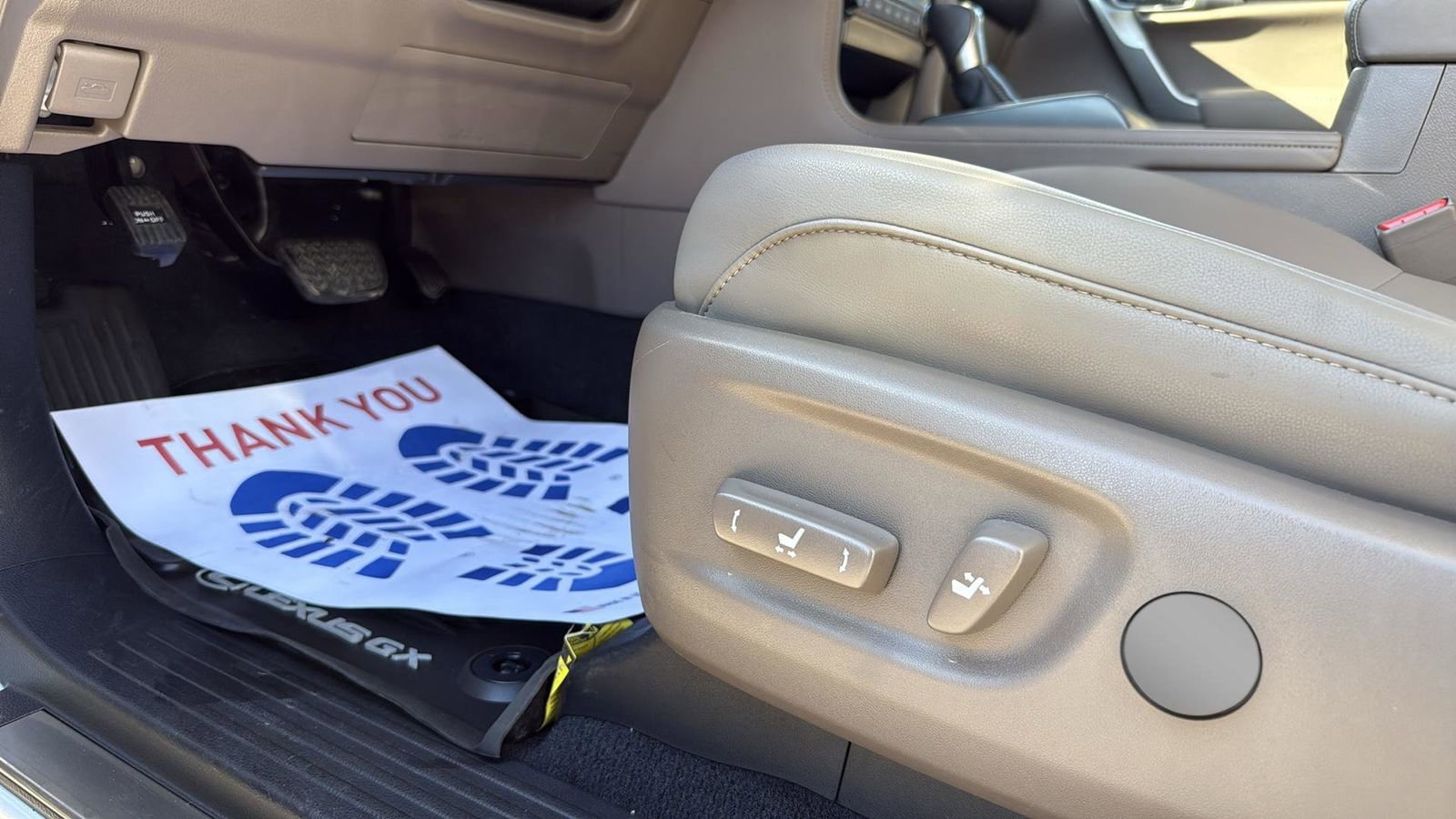 Used 2023 Lexus GX 460 Premium image 11