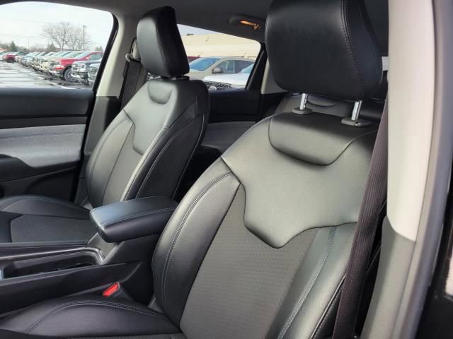 Used 2022 Jeep Compass Latitude image 22