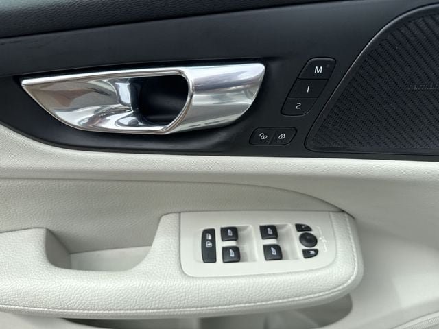Used 2020 Volvo V60 T5 Inscription FWD image 13