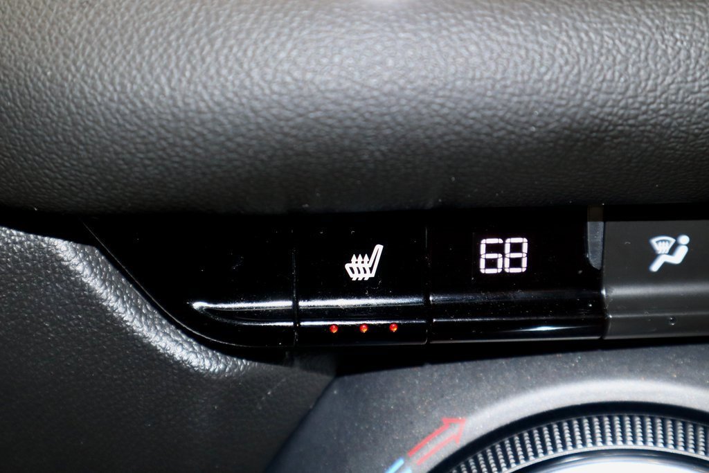 Used 2024 Chevrolet Blazer LT w/ Convenience Package image 11