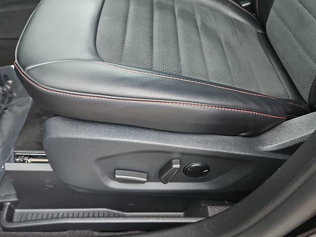 Certified 2024 Ford Edge ST-Line AWD/4WD image 26