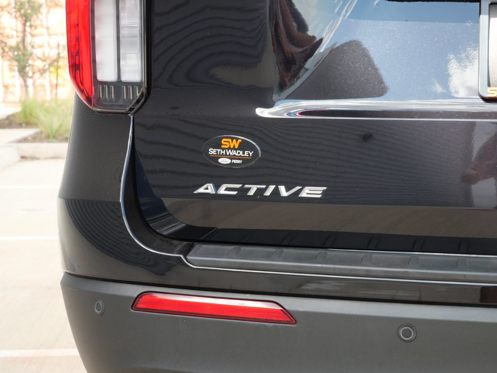Certified 2025 Ford Explorer Active w/ Active Comfort Package AWD/4WD image 11