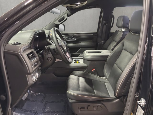 Used 2023 GMC Yukon SLT w/ SLT Luxury Package AWD/4WD image 4