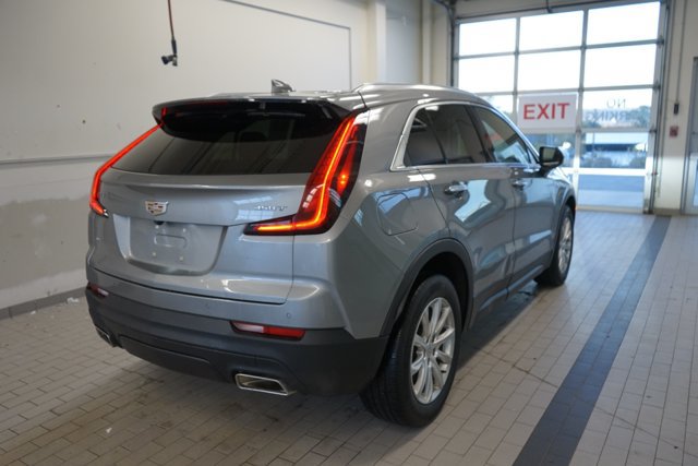 Used 2023 Cadillac XT4 Luxury w/ Cold Weather Package AWD/4WD image 14