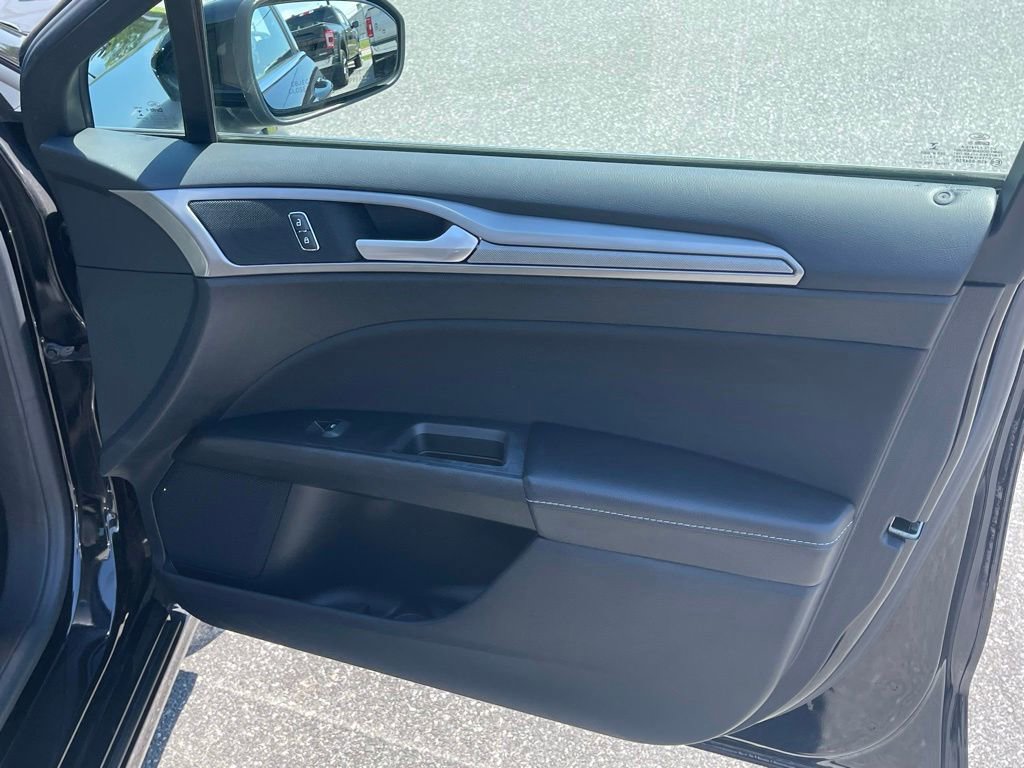 Certified 2020 Ford Fusion SE FWD image 15