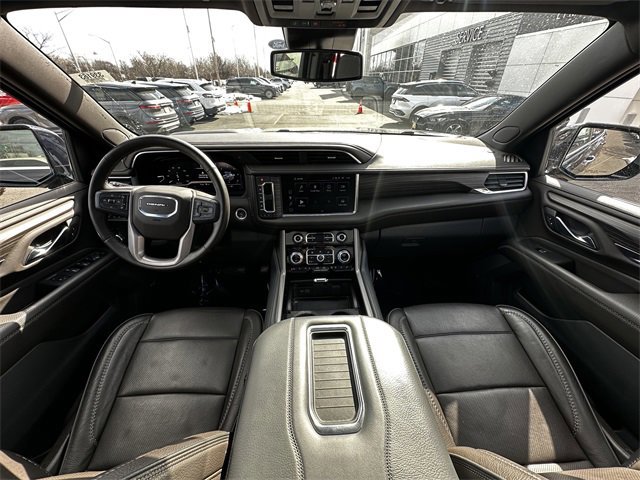 Used 2023 GMC Yukon Denali image 17