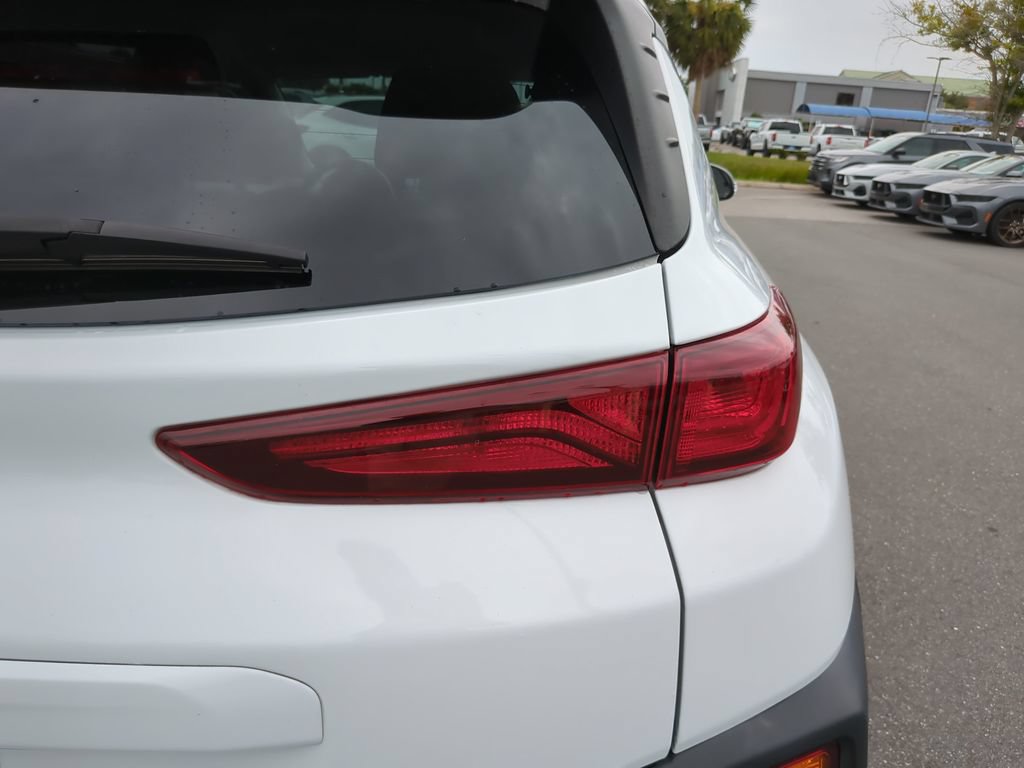 Used 2021 Hyundai Kona SEL FWD image 11