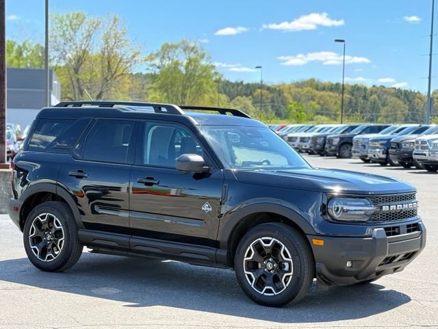 Certified 2025 Ford Bronco Sport Outer Banks w/ Outer Banks Tech Package+ AWD/4WD image 36