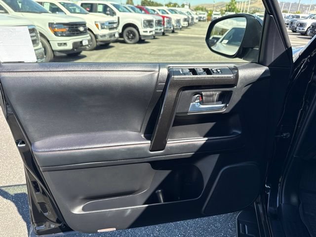 Used 2021 Toyota 4Runner TRD Off-Road AWD/4WD image 14