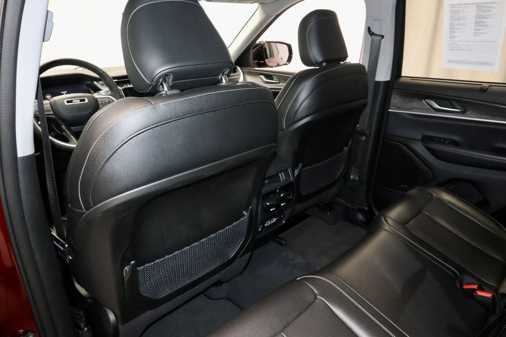 Used 2024 Jeep Grand Cherokee Limited w/ Luxury Tech Group II AWD/4WD image 21