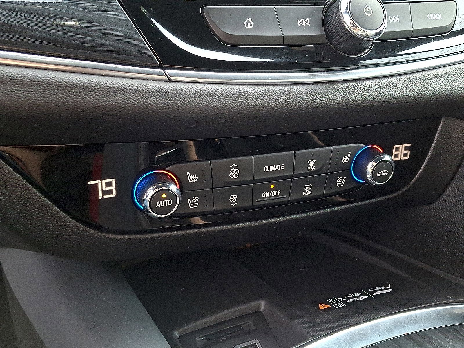 Used 2024 Buick Enclave Premium image 15