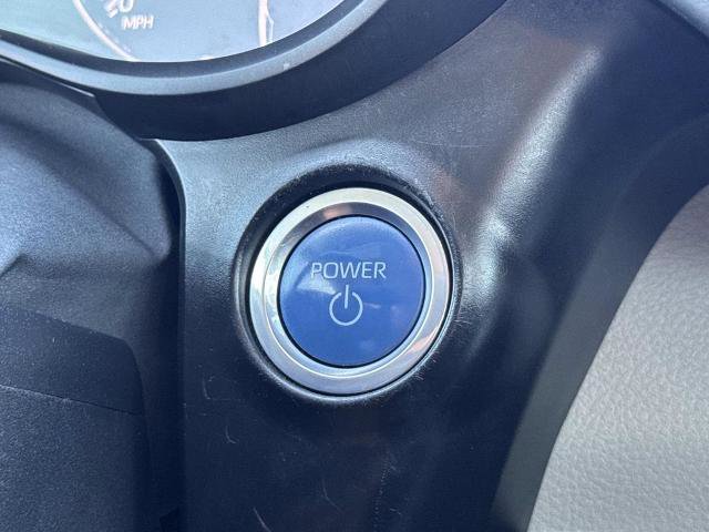 Used 2024 Toyota Sienna Limited image 17