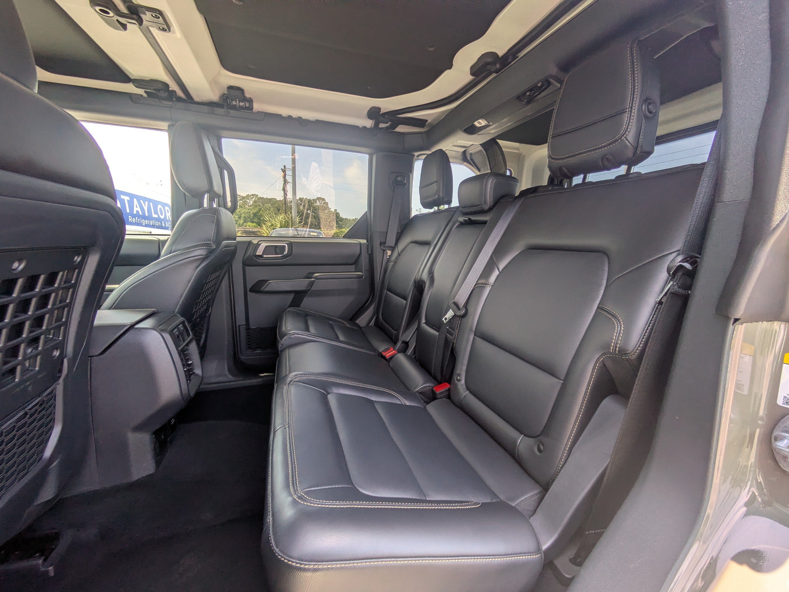 Certified 2025 Ford Bronco Badlands AWD/4WD image 13