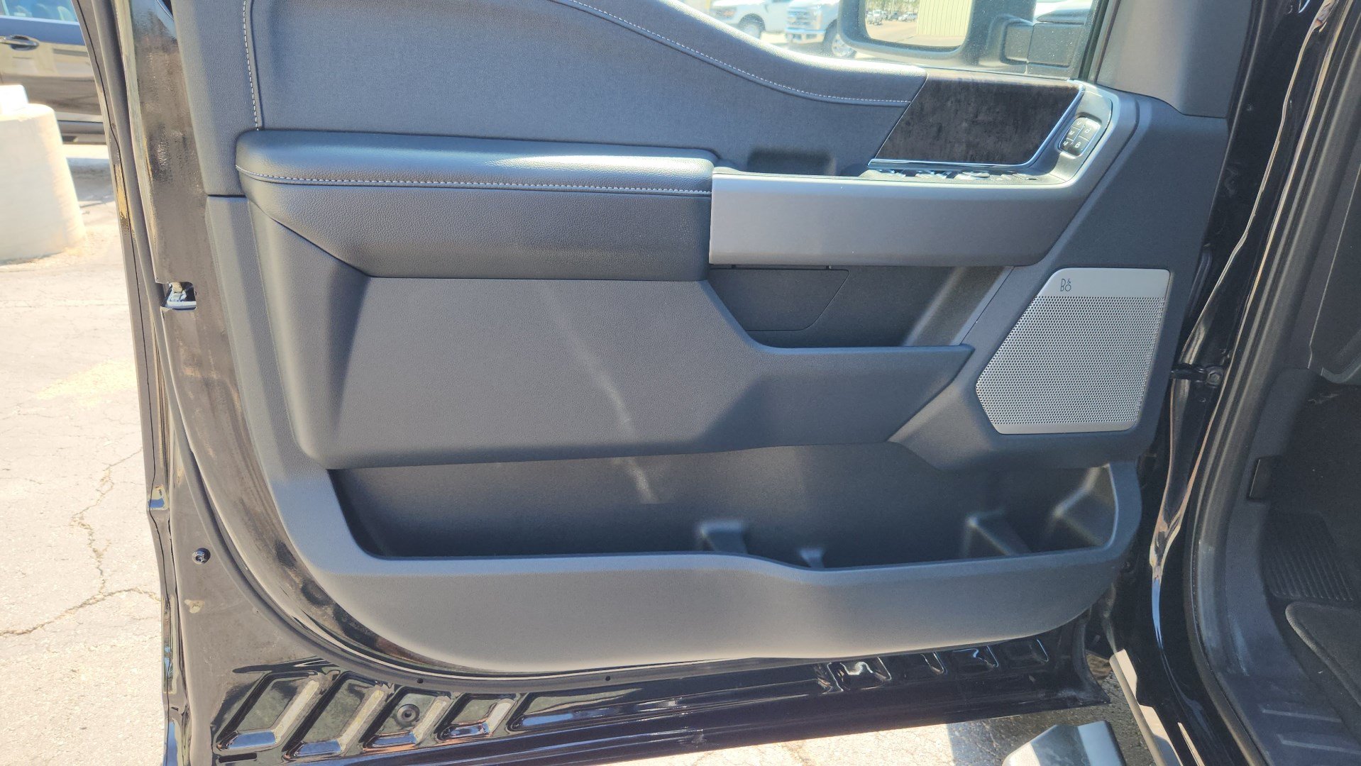Certified 2025 Ford F250 Lariat AWD/4WD image 17