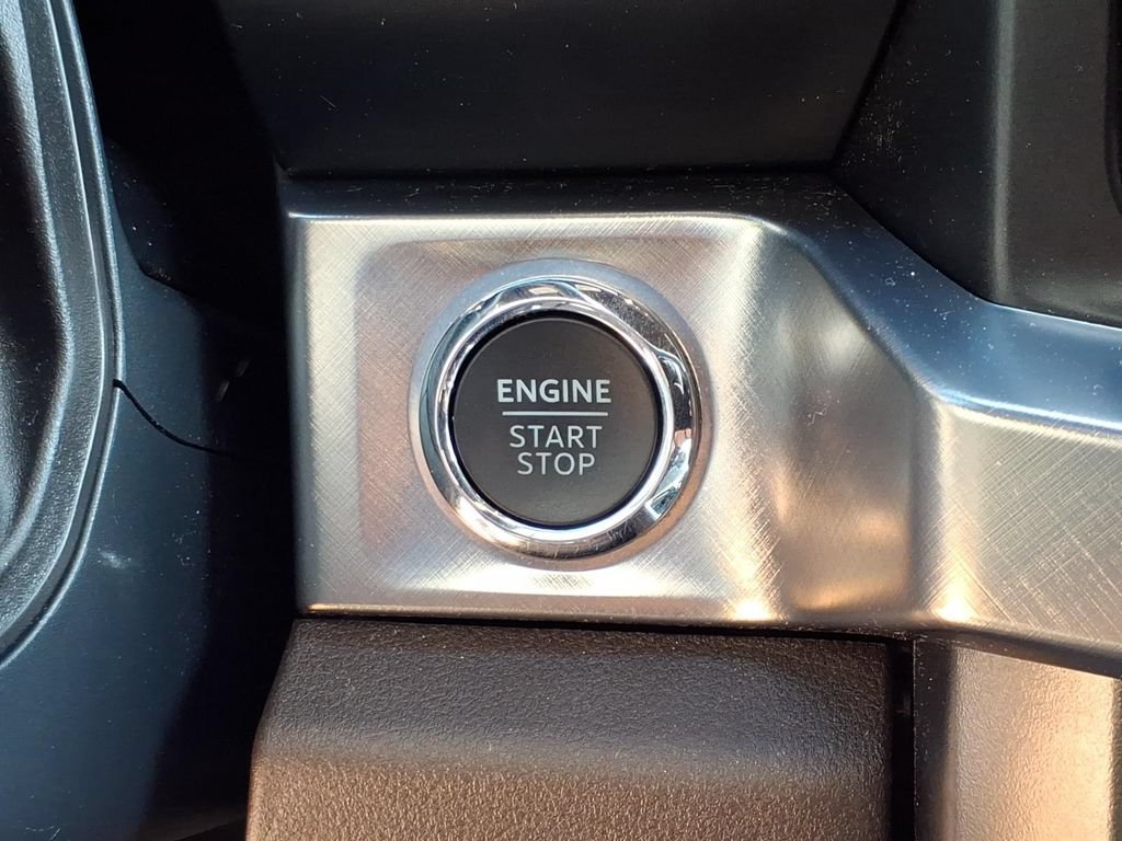 Certified 2025 Ford F350 King Ranch AWD/4WD image 30