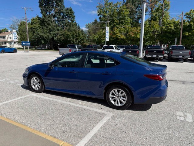 Used 2025 Toyota Camry LE FWD image 8