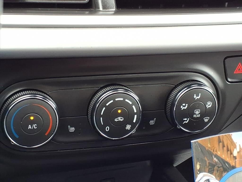 Used 2024 Chevrolet Trax LS w/ LS Convenience Package image 17