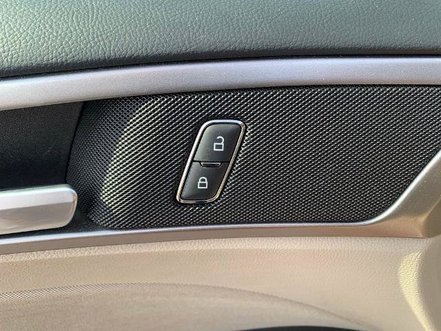 Certified 2019 Ford Fusion SE FWD image 36