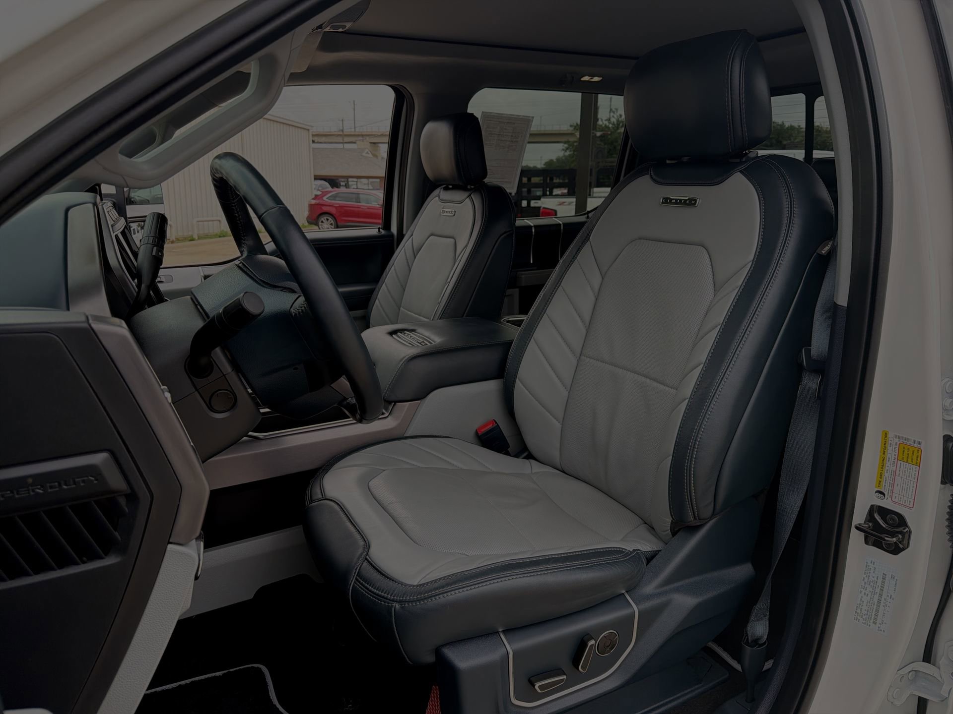 Certified 2022 Ford F250 Limited w/ FX4 Off-Road Package AWD/4WD image 11