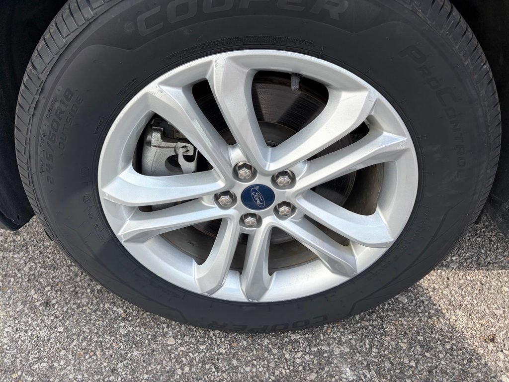 Certified 2019 Ford Edge SEL w/ Equipment Group 201A AWD/4WD image 50