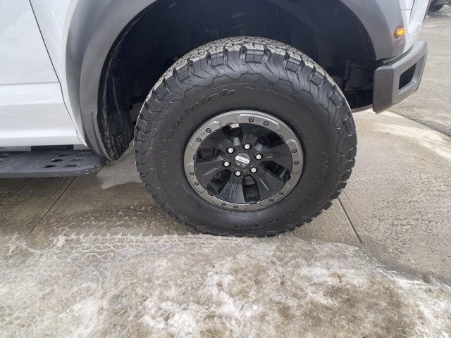 Certified 2017 Ford F150 Raptor w/ Equipment Group 802A Luxury image 11