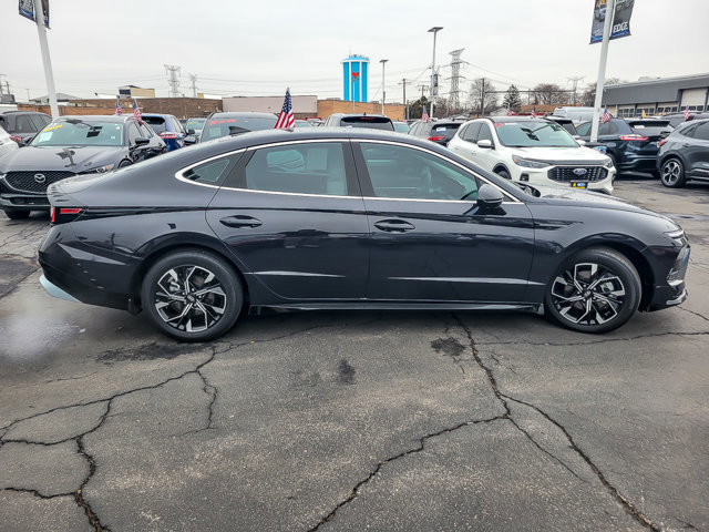 Used 2025 Hyundai Sonata SEL image 4