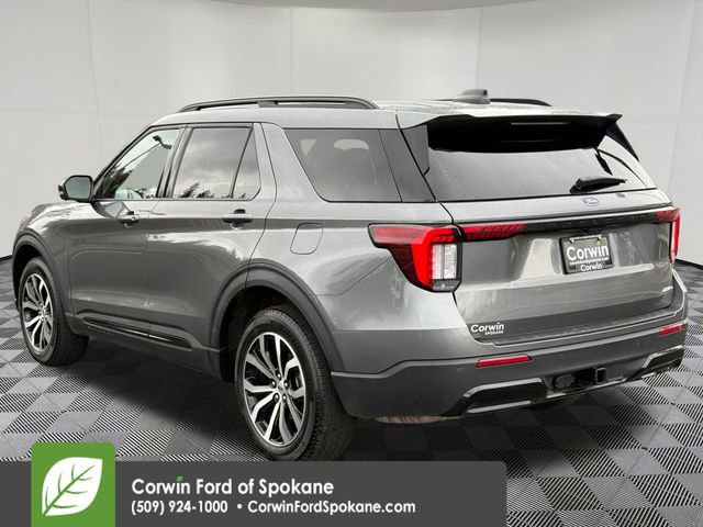 Certified 2025 Ford Explorer ST-Line image 3