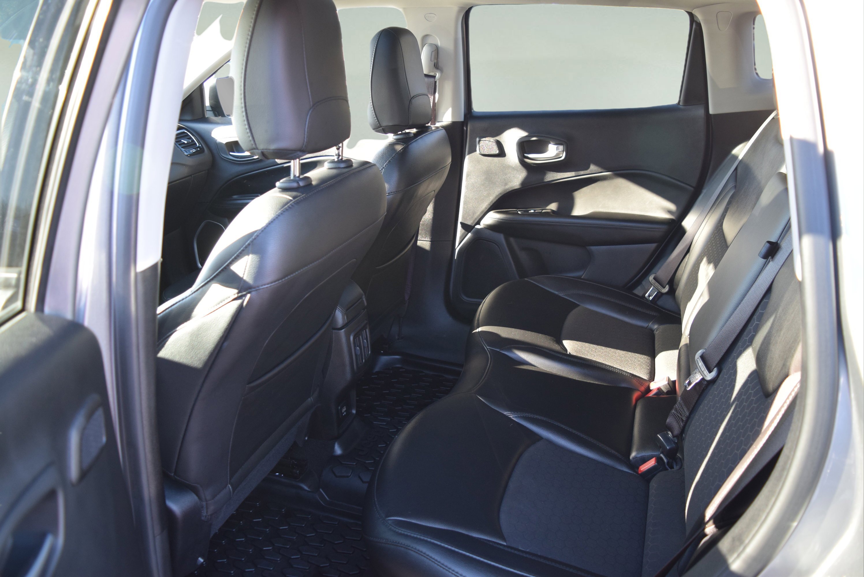 Used 2021 Jeep Compass Altitude w/ Sun and Sound Group image 7