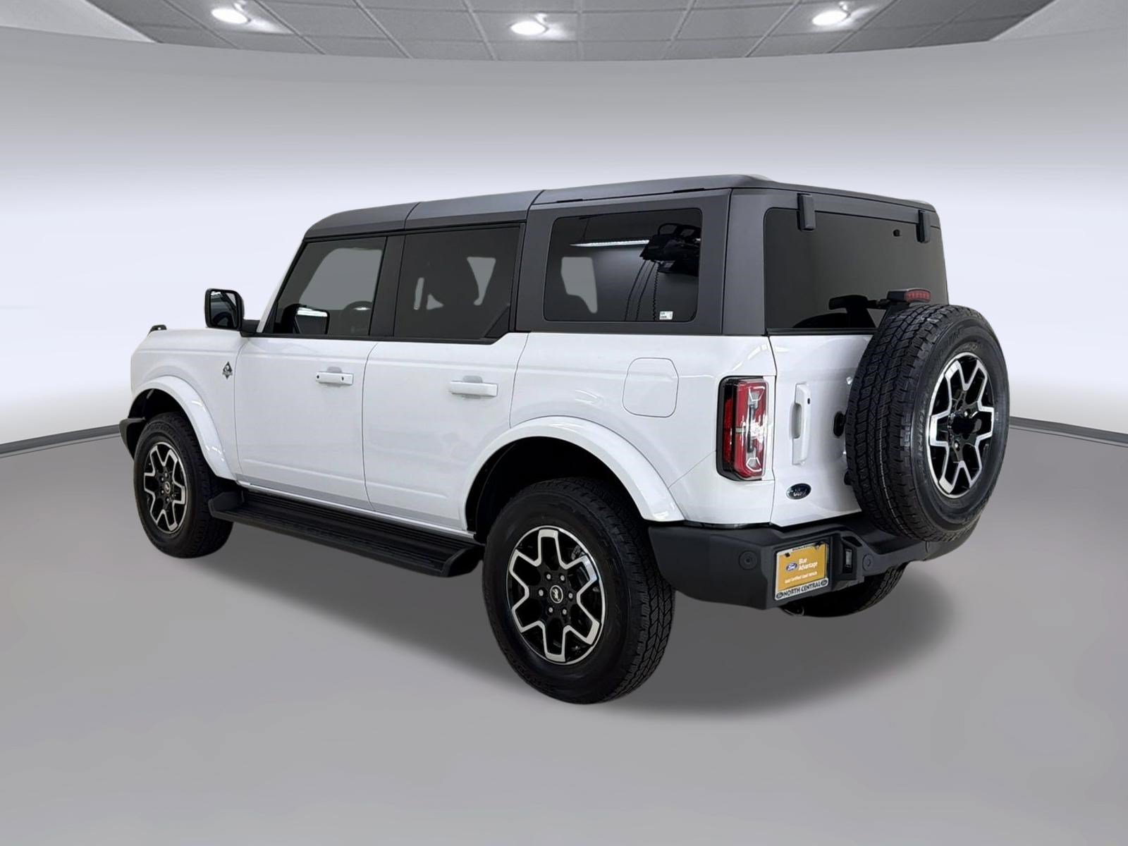 Certified 2025 Ford Bronco Outer Banks AWD/4WD image 3