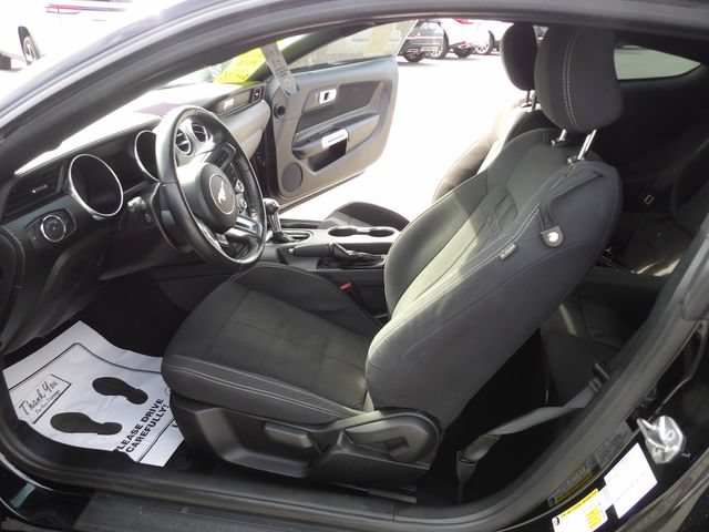 Certified 2021 Ford Mustang Coupe RWD image 33