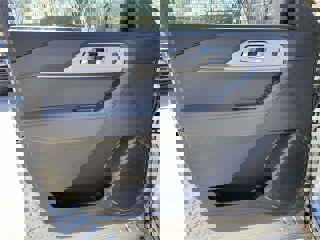 Certified 2025 Ford Explorer Active image 16