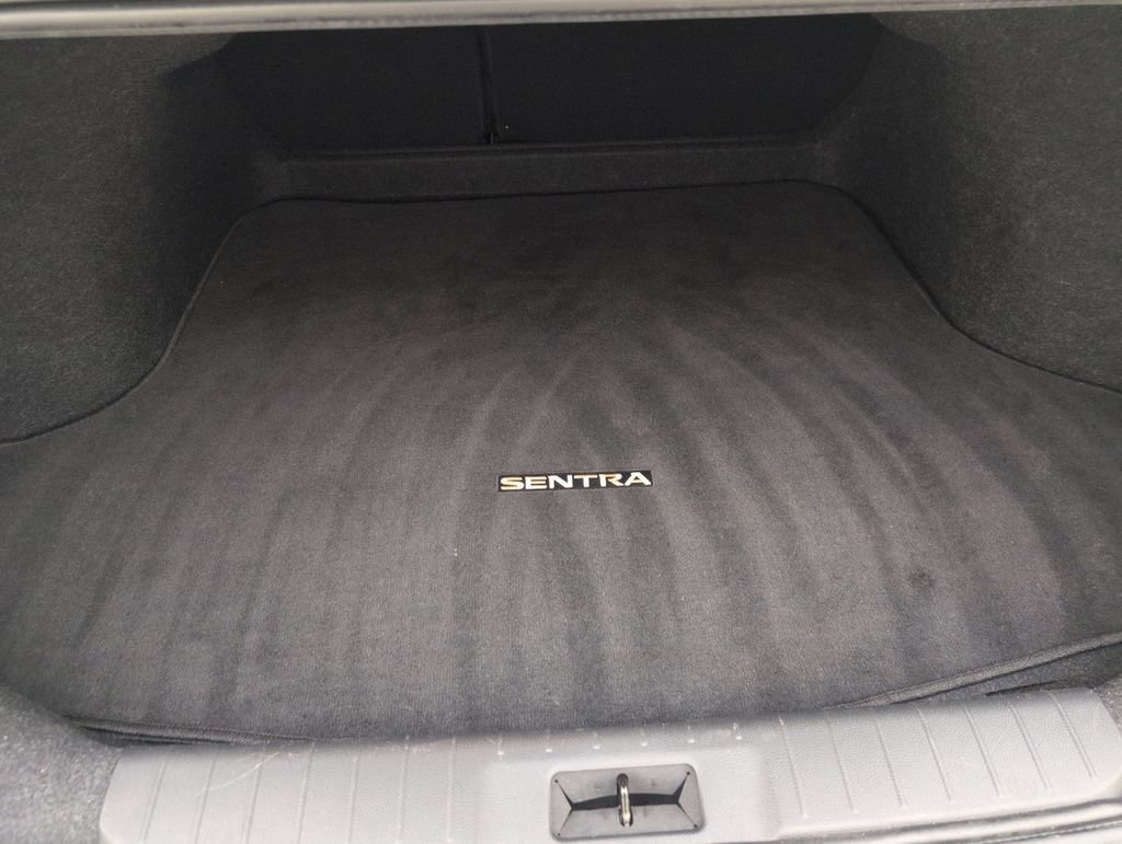 Used 2022 Nissan Sentra SV FWD image 30