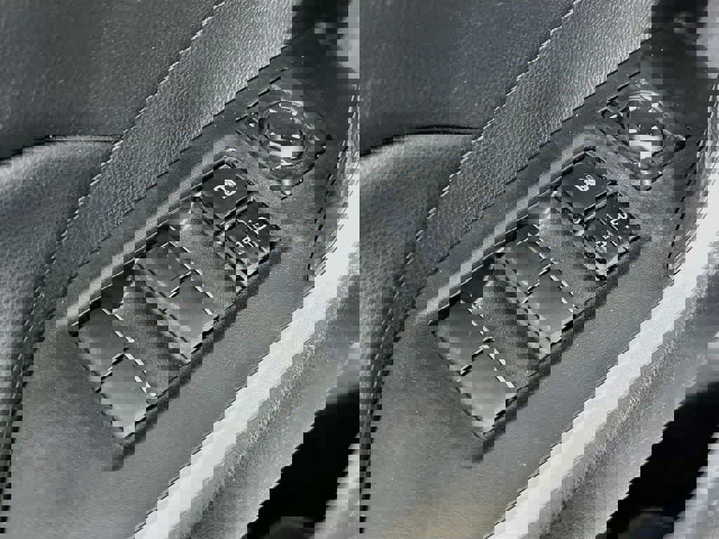 Used 2021 Toyota RAV4 XLE Premium image 29