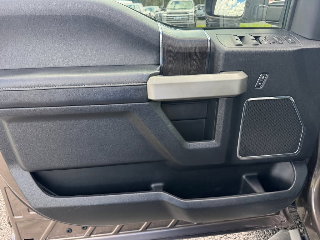 Certified 2021 Ford F250 Lariat w/ Chrome Package AWD/4WD image 28