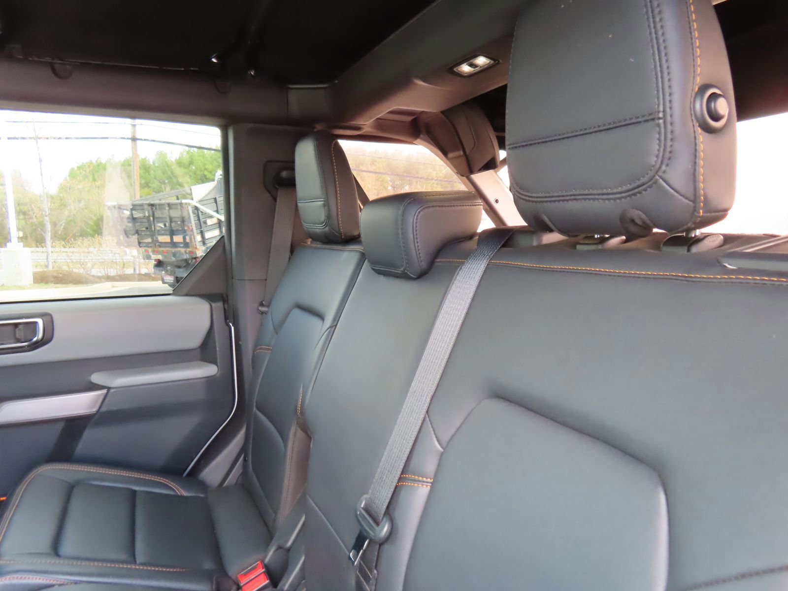 Certified 2022 Ford Bronco Badlands w/ Sasquatch Package image 29