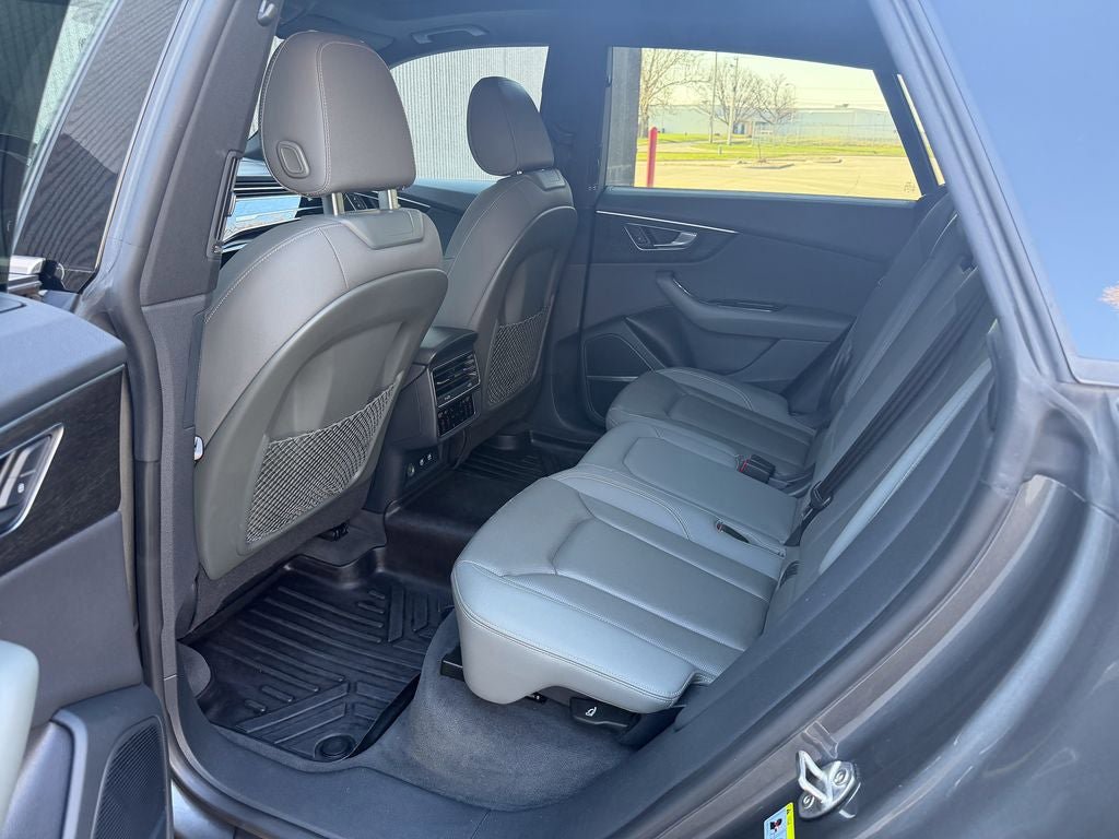 Used 2019 Audi Q8 Prestige w/ Towing Package AWD/4WD image 19