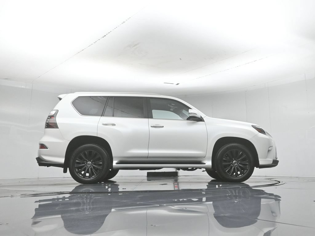 Used 2023 Lexus GX 460 Luxury w/ Sport Design Package AWD/4WD image 8
