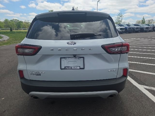 Certified 2025 Ford Escape Active AWD/4WD image 9